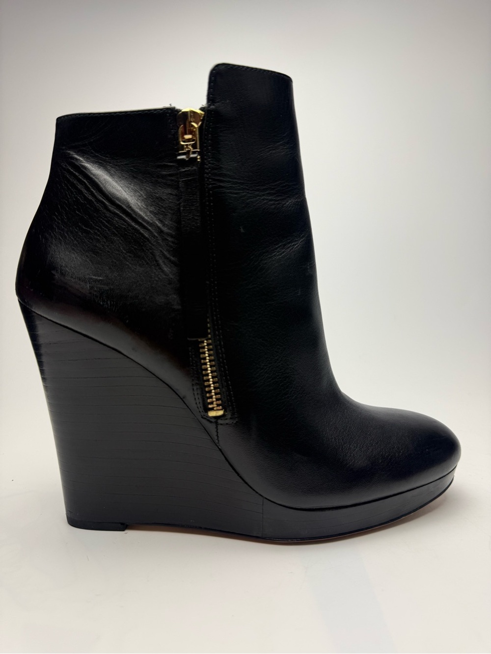 Michael Kors Black Leather Wedge Ankle Boots Women’s Size 9M Tight Fit
